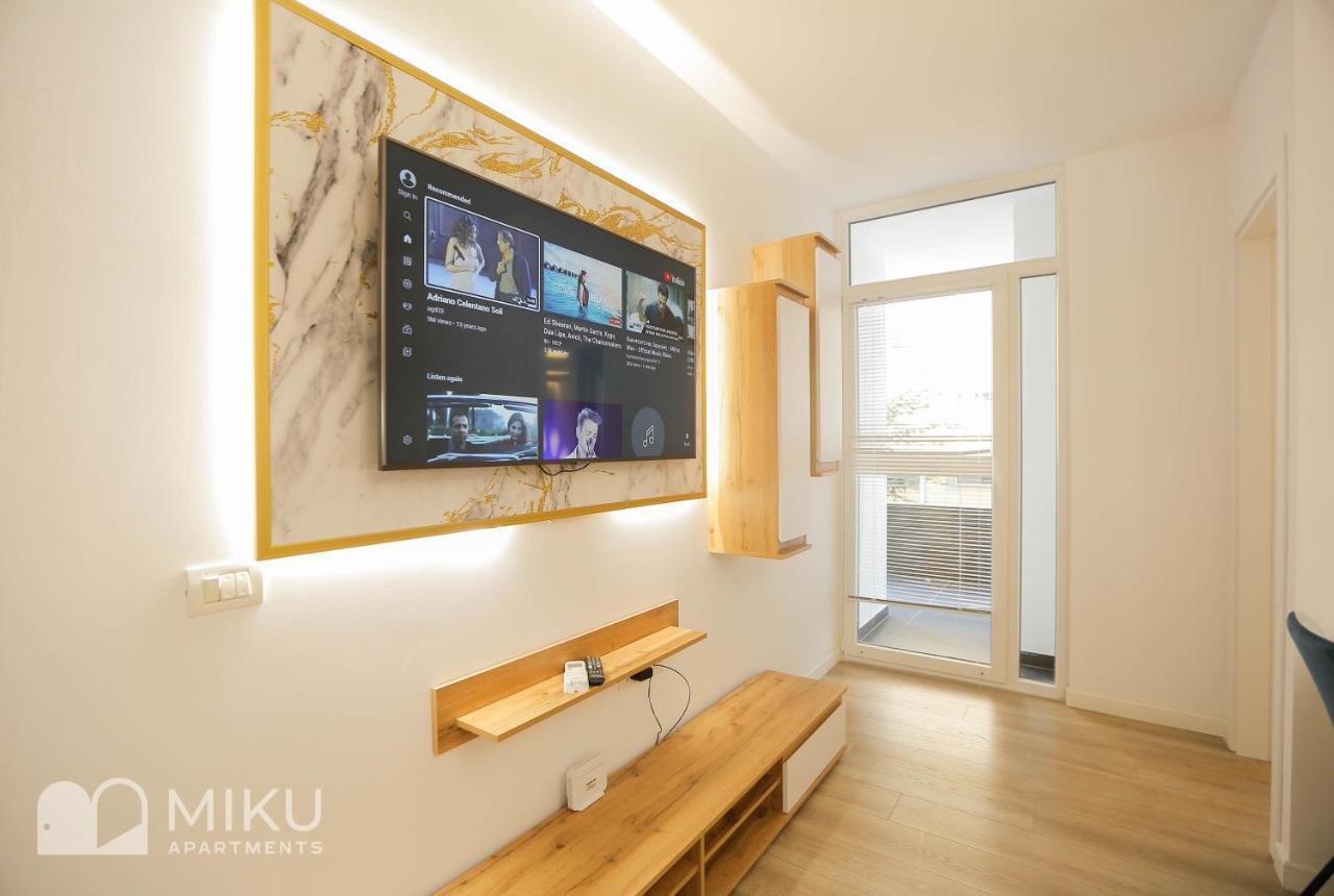 Miku Apartment-Brand New At Wilson Square Тирана Экстерьер фото