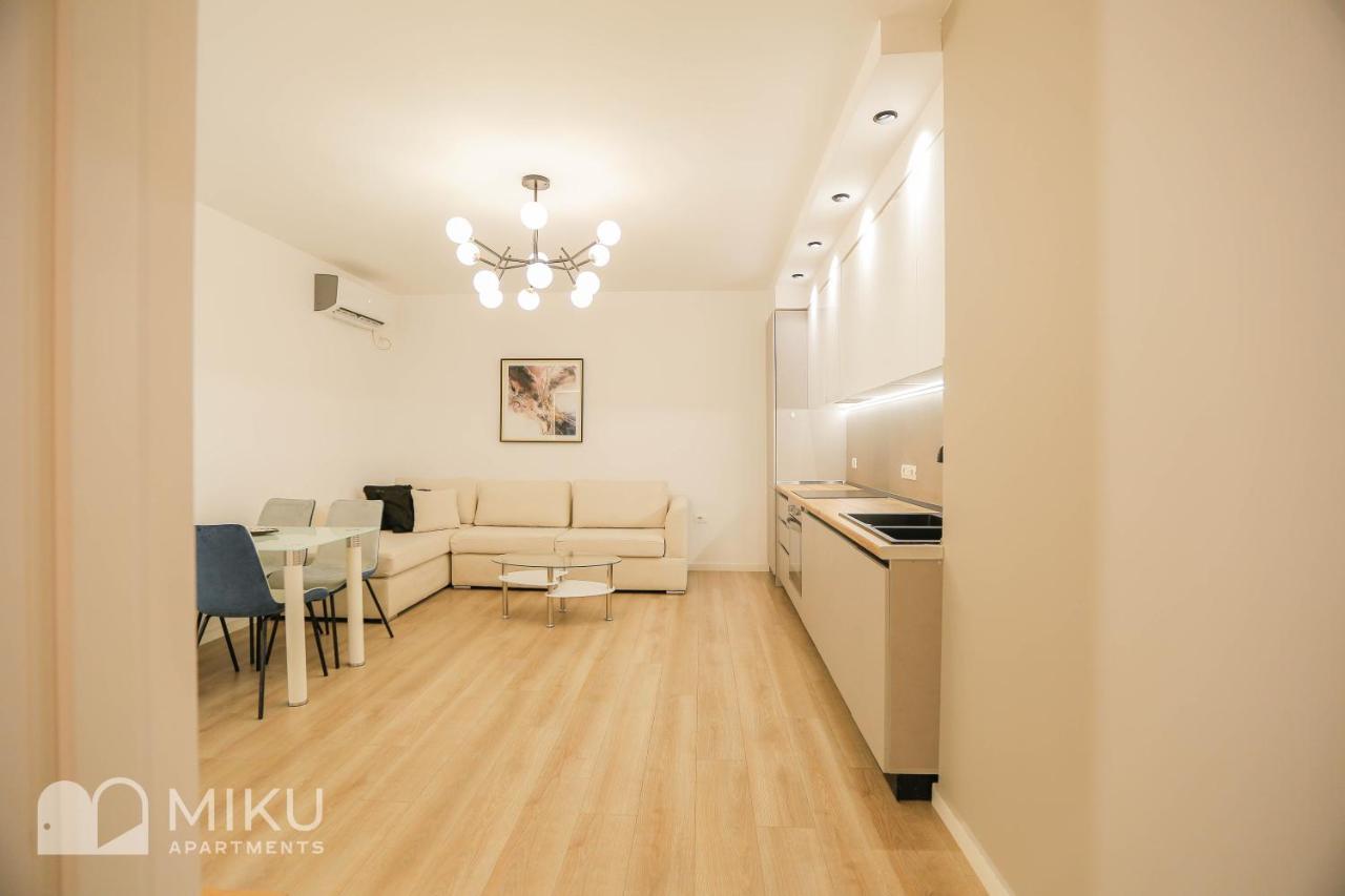 Miku Apartment-Brand New At Wilson Square Тирана Экстерьер фото