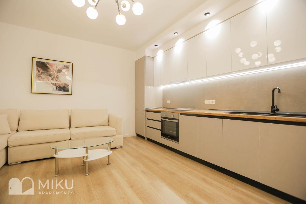 Miku Apartment-Brand New At Wilson Square Тирана Экстерьер фото