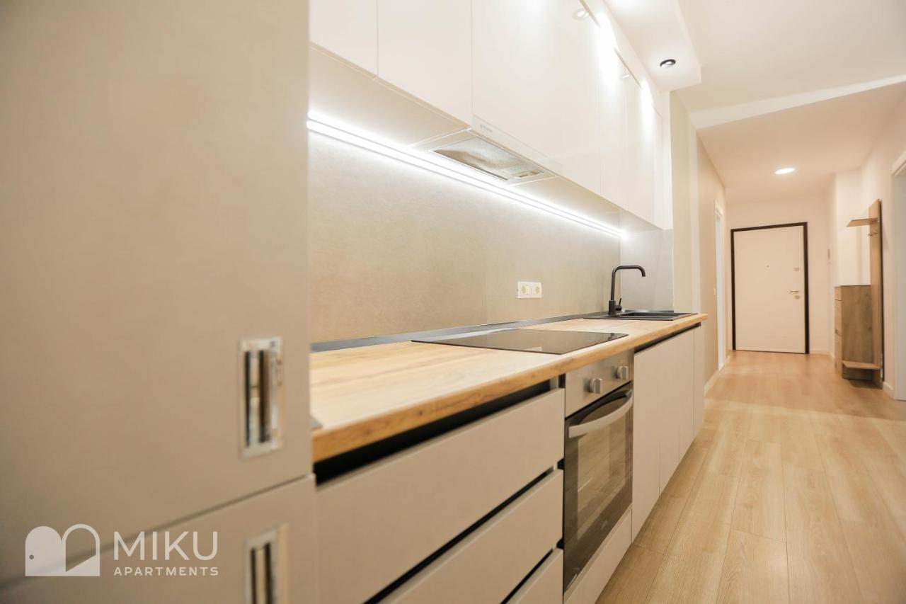 Miku Apartment-Brand New At Wilson Square Тирана Экстерьер фото